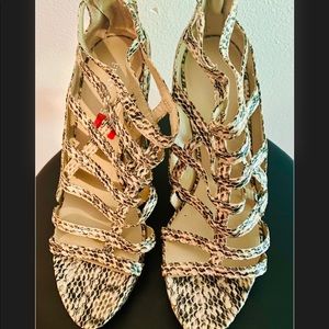 Size 9 1/2 Women heels